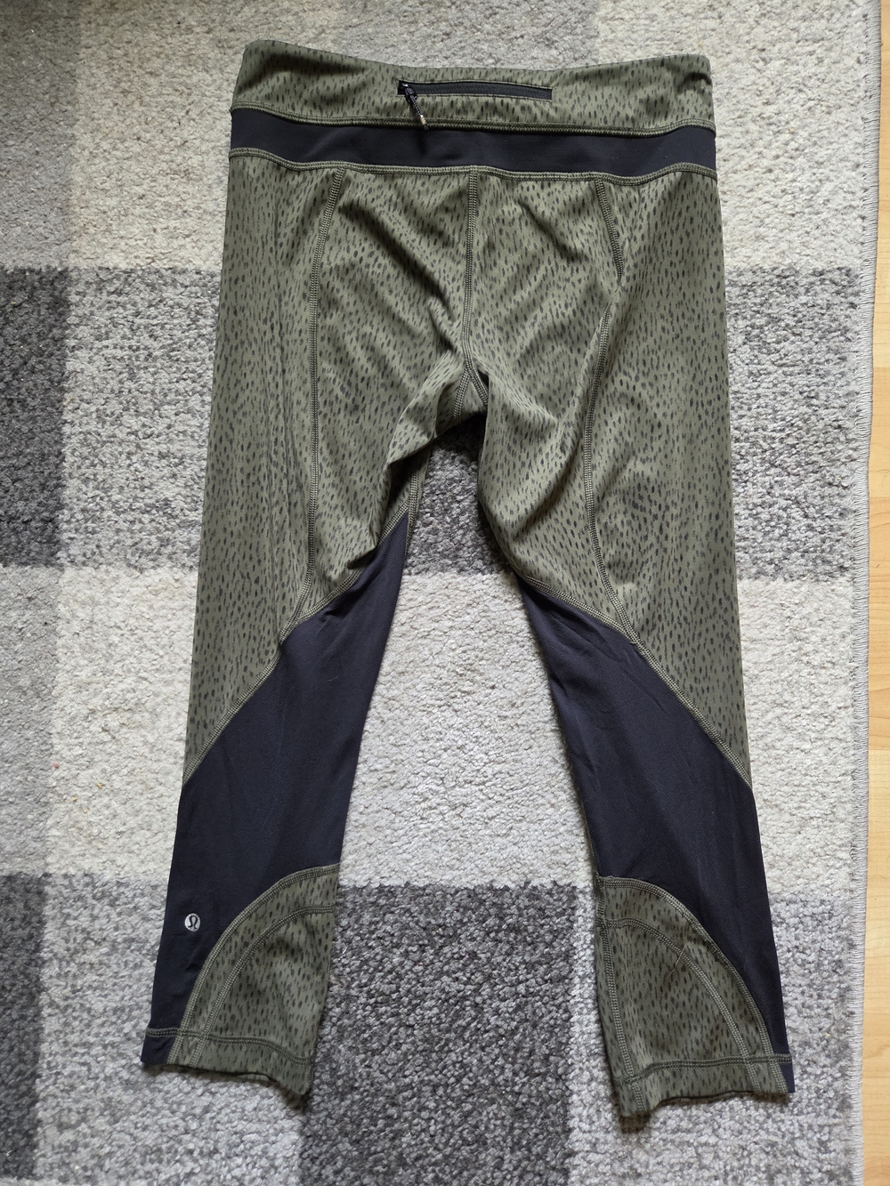 Lululemon Cropped Legging - Size 6